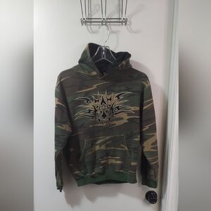 Silver Point Camo Green Boys Hoodie with Tribal Desgin Size M